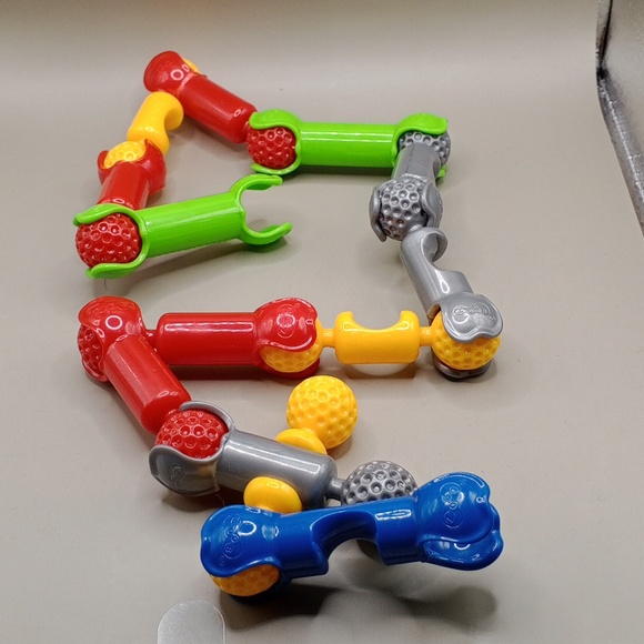 Colorful Interlocking Kids Toy Set - Picture 4 of 4